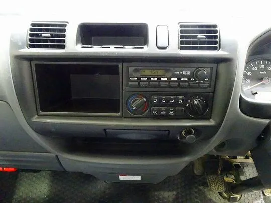 ボンゴトラック DX 1t 4ＷＤ Ｗタイヤ 平ボデー
