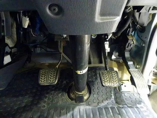 ボンゴトラック DX 1t 4ＷＤ Ｗタイヤ 平ボデー