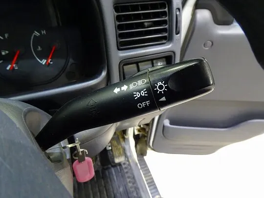 ボンゴトラック DX 1t 4ＷＤ Ｗタイヤ 平ボデー