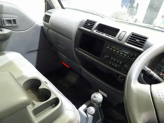 ボンゴトラック DX 1t 4ＷＤ Ｗタイヤ 平ボデー