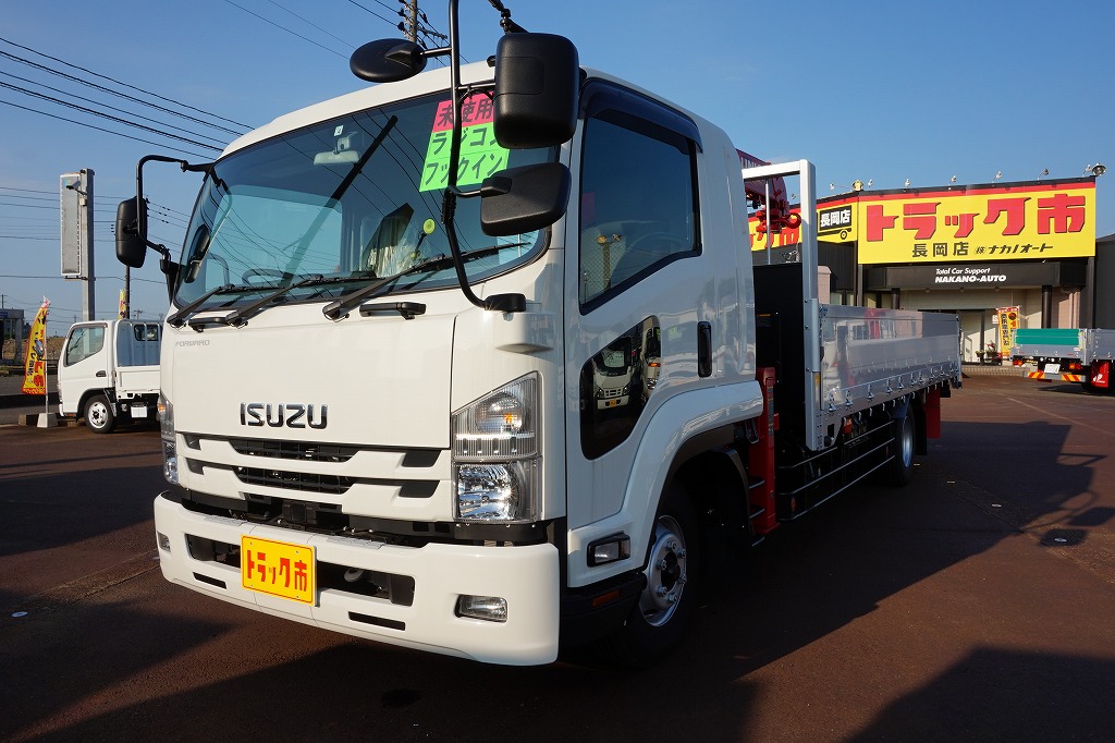 フォワード 5 1t 増トン ワイドベッド付 ユニック4段クレーン付 Rエアサス 240ps 未使用車 トラック市 長岡店 日本全国対応