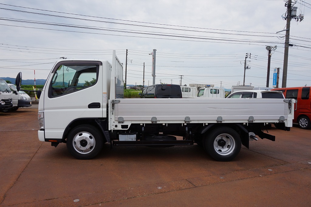 キャンター TKG-FGA20 左Fインナーフェンダー ロング全低床 4WD 2T 4P10T2 AT 6DT 221072/1075