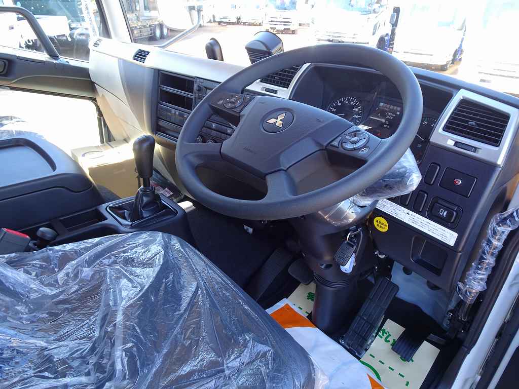 ファイター 4.95t 増トン 標準ベッド付 ユニック4段クレーン付 ファイター 4.95t 増トン 標準ベッド付 ユニック4段クレーン付