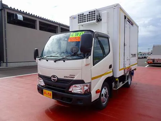 デュトロ 2t 4WD FJL 標準 低温冷凍車 スタンバイ付