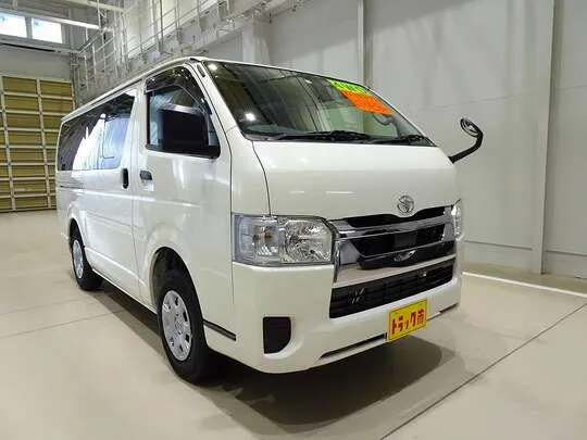 ハイエースバン DX GLパッケージ 1t 4WD 3/6人乗り 5ドア