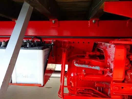 フォワード 8.6t 増トン 標準ベッドレス アルミブロック 平ボデー 240ps