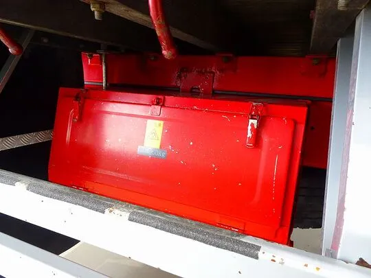フォワード 8.6t 増トン 標準ベッドレス アルミブロック 平ボデー 240ps