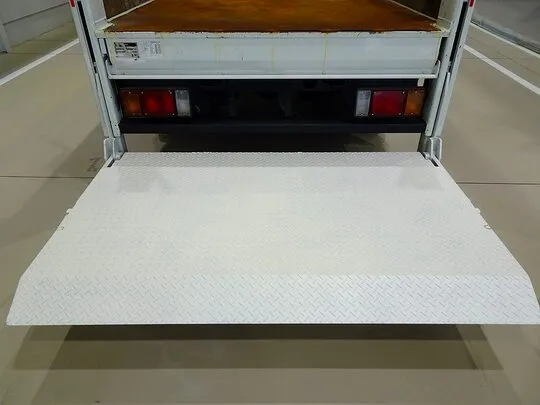 エルフ 2t 4WD FFL 標準 垂直P/G付