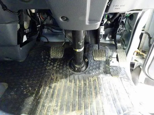 ボンゴトラック DX 0.75t 4ＷＤ Sタイヤ 2段折れ式垂直PG付 ガソリン