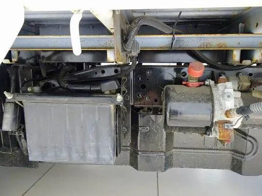 ボンゴトラック DX 0.75t 4ＷＤ Sタイヤ 2段折れ式垂直PG付 ガソリン