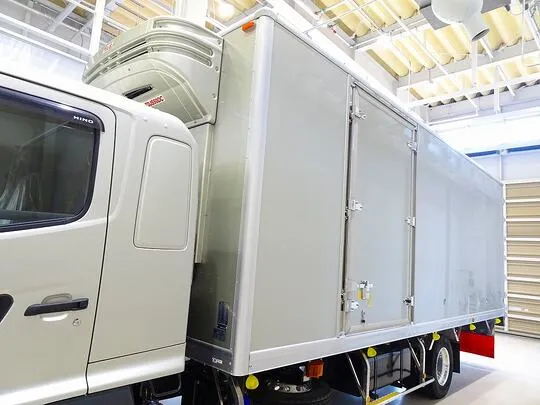 レンジャー 2.6t ワイドベッド付 低温冷凍車 リアエアサス 240ps