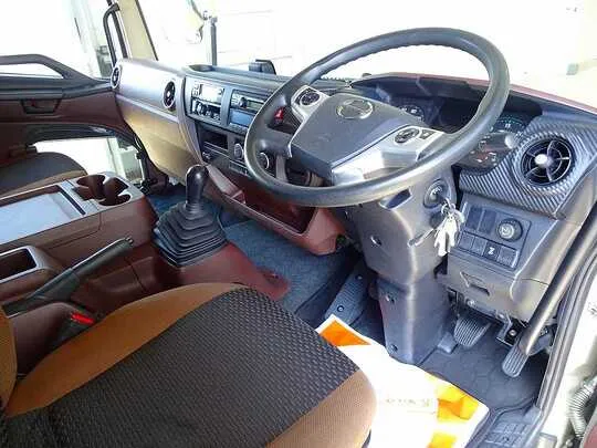 レンジャー 2.6t ワイドベッド付 低温冷凍車 リアエアサス 240ps