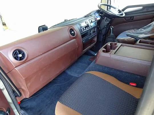 レンジャー 2.6t ワイドベッド付 低温冷凍車 リアエアサス 240ps