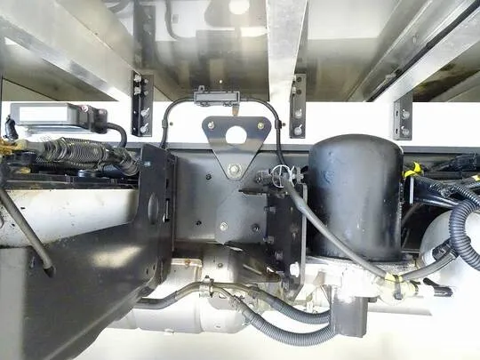 レンジャー 2.2t ワイドベッド付 低温冷凍車 格納ゲート付 リアエアサス 240ps