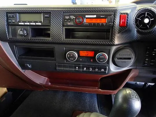 レンジャー 2.2t ワイドベッド付 低温冷凍車 格納ゲート付 リアエアサス 240ps