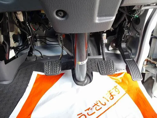 ボンゴトラック DX 0.75t 4ＷＤ Sタイヤ 2段折れ式垂直P/G付 ガソリン