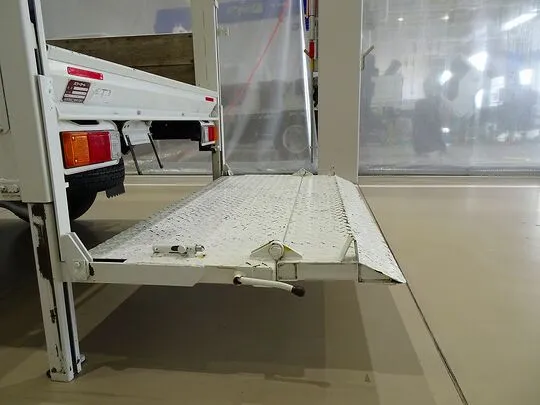 ボンゴトラック DX 0.75t 4ＷＤ Sタイヤ 2段折れ式垂直P/G付 ガソリン