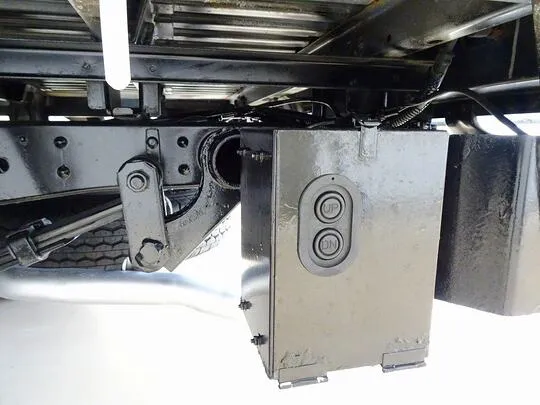 ボンゴトラック DX 0.75t 4ＷＤ Sタイヤ 2段折れ式垂直P/G付 ガソリン