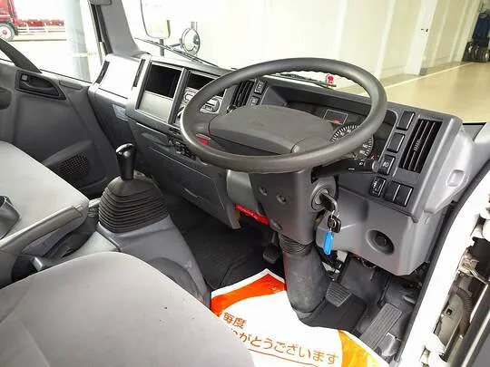 【年次点検済】エルフ 2t 4WD FFL 標準ロング タダノ4段クレーン付