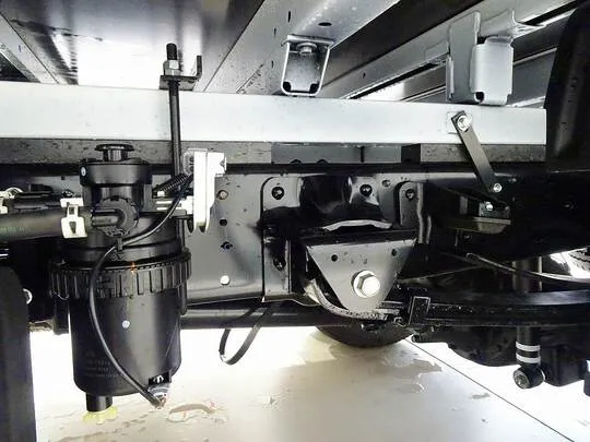 デュトロ 2t 4WD 高床 標準セミロング Wキャブ 未使用車