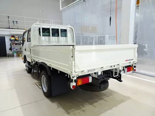 デュトロ 2t 4WD 高床 標準セミロング Wキャブ 未使用車