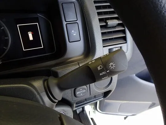 ハイエースバン DX GLパッケージ 1t 4WD 3/6人乗り 5ドア 未使用車