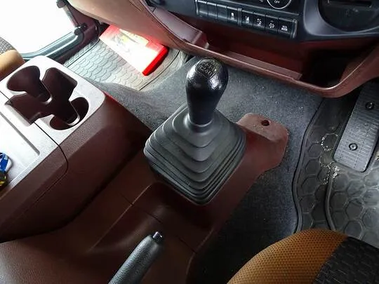 レンジャー 2.25t ワイドベッド付 低温冷凍車 格納ゲート付 リアエアサス 240ps