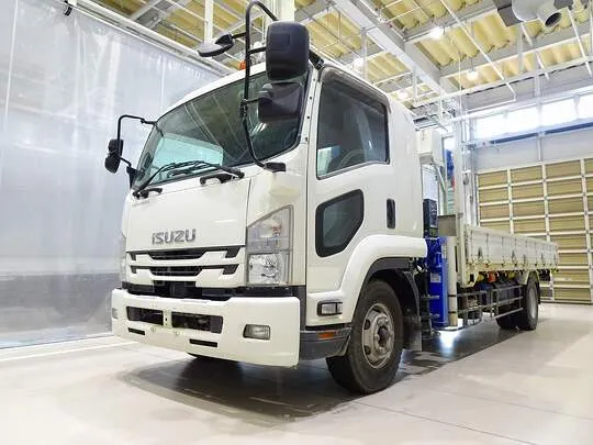 フォワード 4.8t 増トン 標準ベッド付 タダノ4段クレーン付 240ps