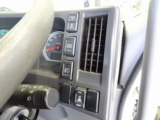 フォワード 4.8t 増トン 標準ベッド付 タダノ4段クレーン付 240ps