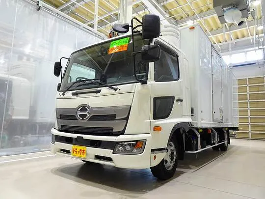 レンジャー 2.25t ワイドベッド付 低温冷凍車 格納ゲート付 リアエアサス 240ps