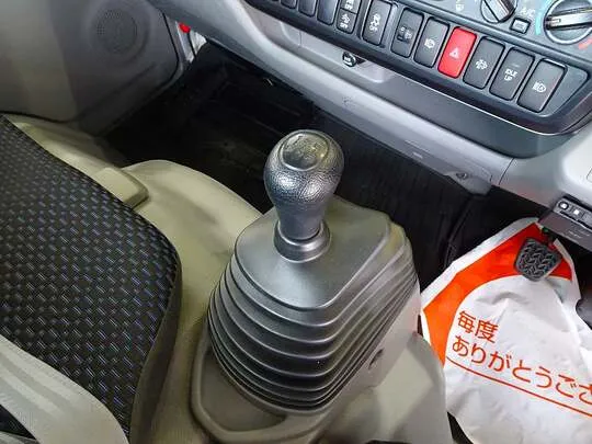 ダイナ 1.4t 4WD FJL Wタイヤ アーム式P/G付