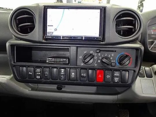 デュトロ 2.85t FJL 標準セミロング タダノ4段クレーン付