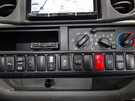 デュトロ 2.85t FJL 標準セミロング タダノ4段クレーン付