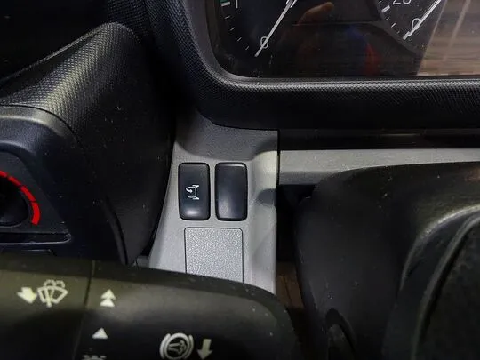 デュトロ 2.85t FJL 標準セミロング タダノ4段クレーン付