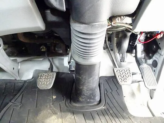 デュトロ 2.85t FJL 標準セミロング タダノ4段クレーン付
