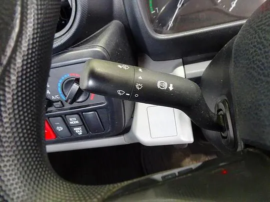 デュトロ 2.85t FJL 標準セミロング タダノ4段クレーン付