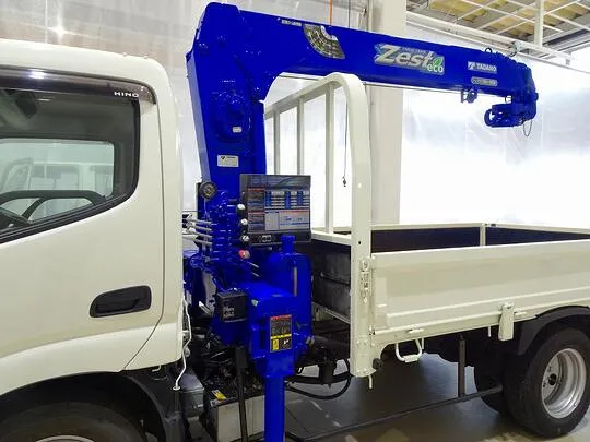 デュトロ 2.85t FJL 標準セミロング タダノ4段クレーン付