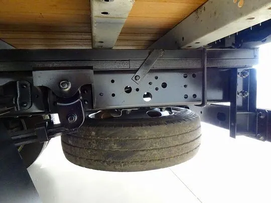 デュトロ 2.85t FJL 標準セミロング タダノ4段クレーン付