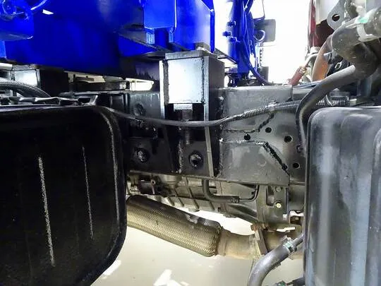 デュトロ 2.85t FJL 標準セミロング タダノ4段クレーン付