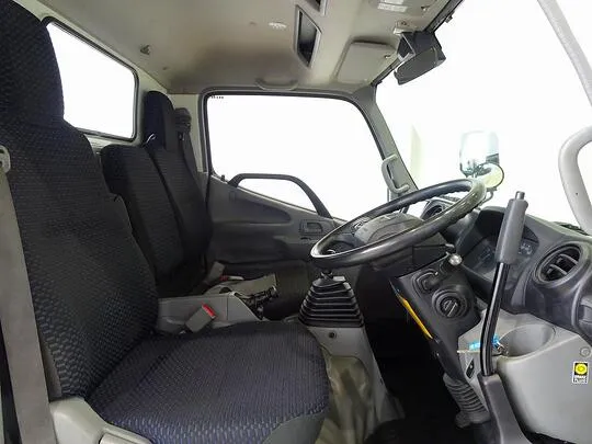 デュトロ 2.85t FJL 標準セミロング タダノ4段クレーン付