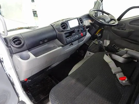 デュトロ 2.85t FJL 標準セミロング タダノ4段クレーン付