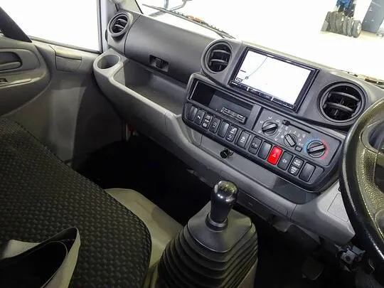 デュトロ 2.85t FJL 標準セミロング タダノ4段クレーン付