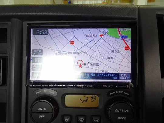 フォワード 3.5t 標準ベッドレス 平ボデー 210ps