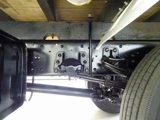 フォワード 3.5t 標準ベッドレス 平ボデー 210ps