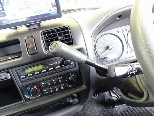 ボンゴバン DX 1t 4WD 2/5人乗り 5ドア ガソリン