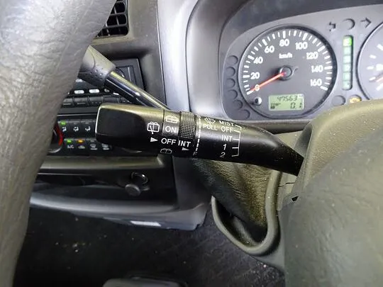 ボンゴバン DX 1t 4WD 2/5人乗り 5ドア ガソリン