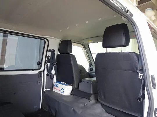 ボンゴバン DX 1t 4WD 2/5人乗り 5ドア ガソリン