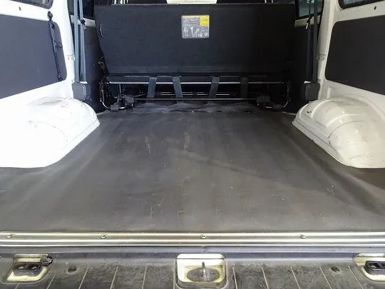 ボンゴバン DX 1t 4WD 2/5人乗り 5ドア ガソリン