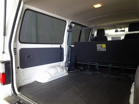 ボンゴバン DX 1t 4WD 2/5人乗り 5ドア ガソリン