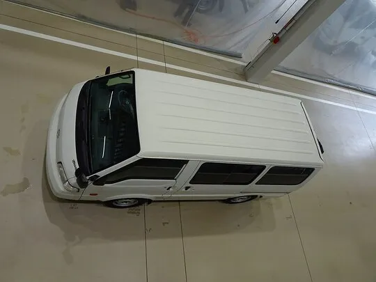 ボンゴバン DX 1t 4WD 2/5人乗り 5ドア ガソリン